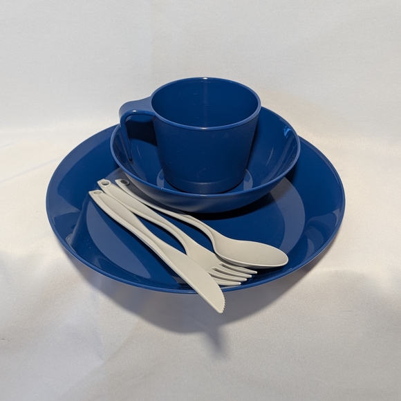 Camping Dish Set with White Utensils - Picture 2 of 4